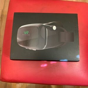 VIRTUAL REALITY GLASSES. COLOR-BLACK